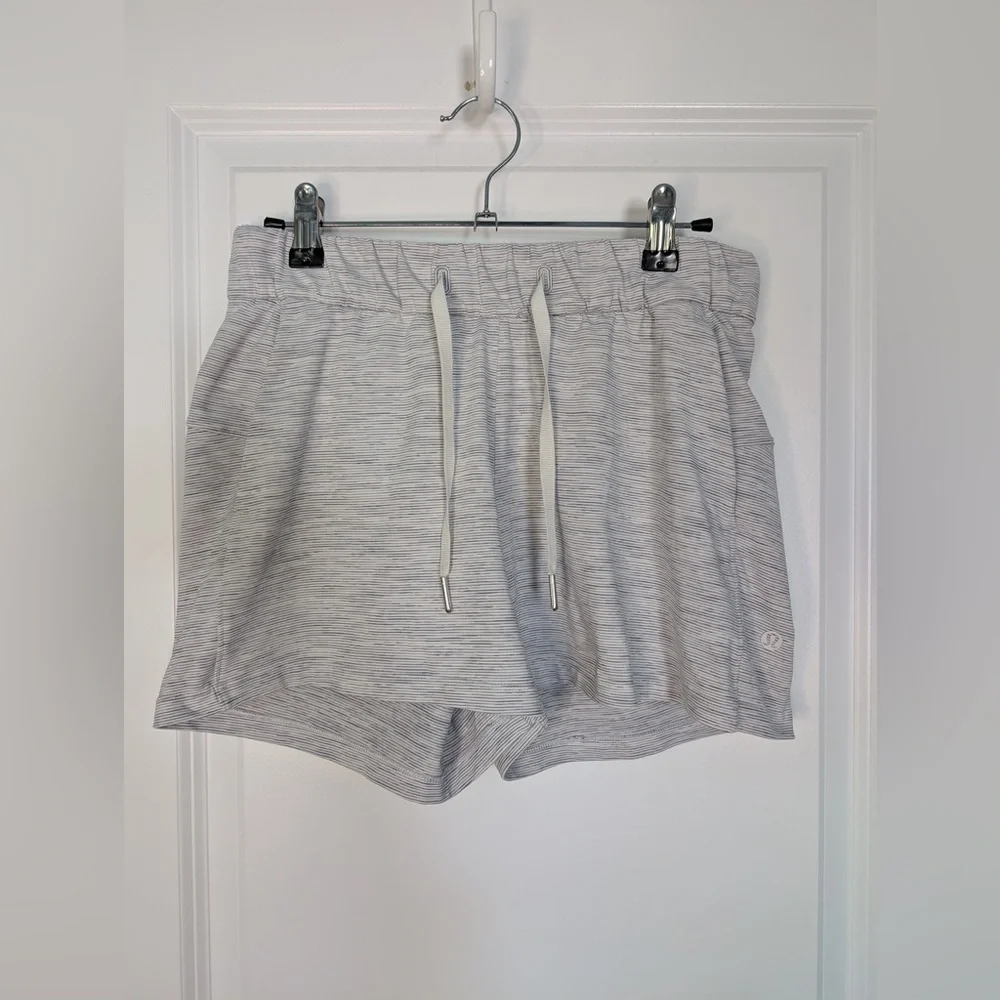 Lululemon On The Fly Short *2.5